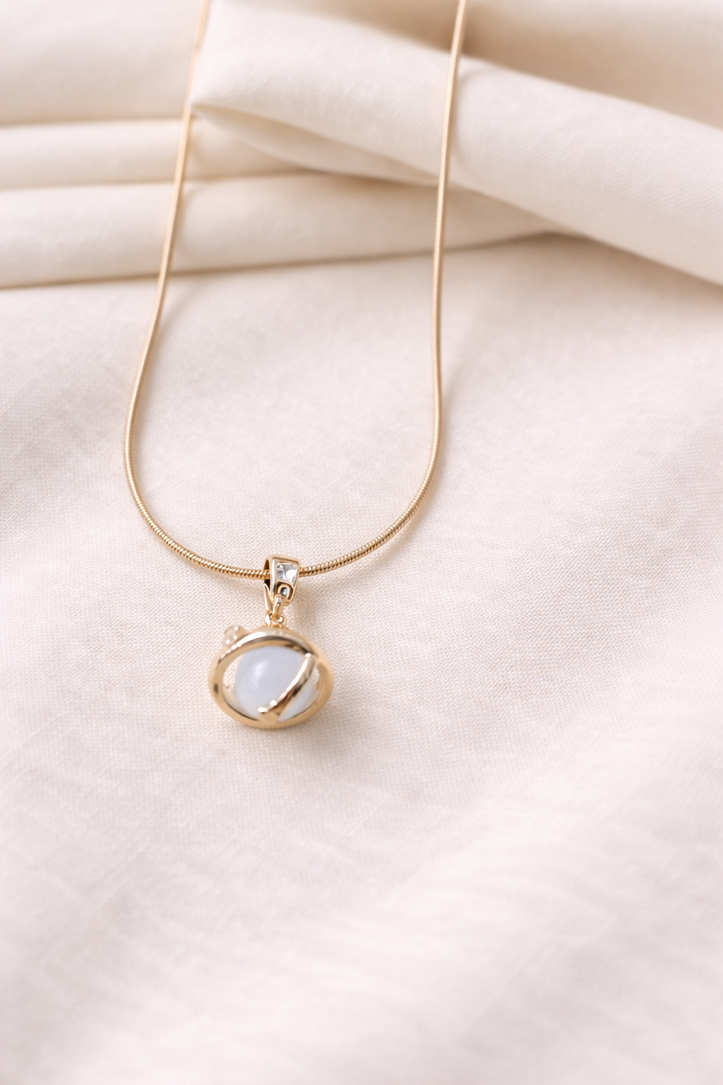 Minimal White Stone Pendant Necklace – Gold Finish (Anti-Tarnish)